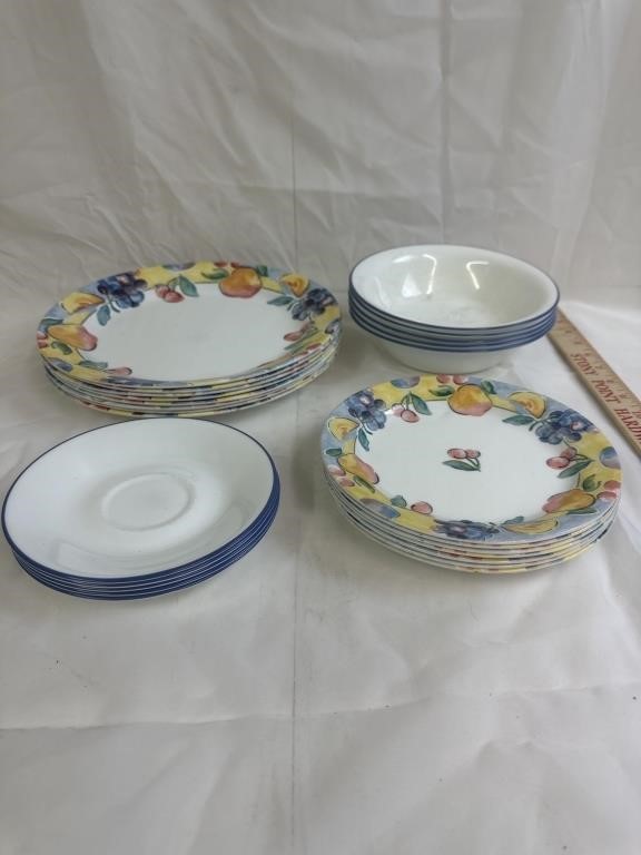 Ceramic plates Corelle by corning