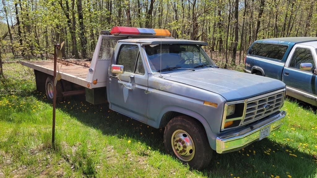 1984 Ford Rollback Truck