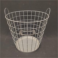 Small Wire Waste Basket Trash Can