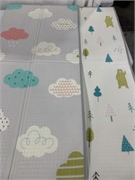 CHILDRENS DOUBLE SIDED PLAY MAT 58x68IN