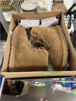 UGG BOOTS SIZE 7 LOOKS LIKE NEW