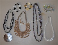(C) Lot of Costume Jewelry