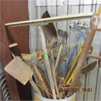 LARGE GROUP OF ASSORTED HAND TOOLS AND YARD TOOLS,