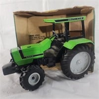 Deutz-Allis 6240 Tractor in John Deere Box,