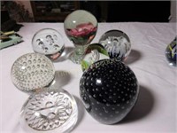 Paperweight grouping