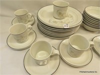 35 Piece Royal Doulton "Hampstead" China Dinner