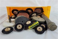 Mixed lot of sanding discs and brushes