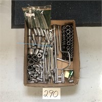 Misc. Wrenches / Sockets / Rackets / Chisels