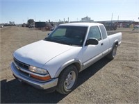 1999 Chevrolet S10 Extra Cab Pickup Truck
