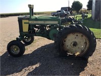 1957 John Deere 620 tractor