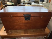 STORAGE TRUNK W/HOOKS ON FRONT