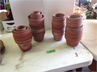 Clay flower pots