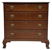 C. 1780 AMERICAN 4 DR CHIPPENDALE CHEST ON OGEE