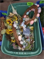 TOTE OF EASTER DECOR ITEMS