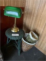 VTG. BANKERS LAMP, BASKETS AND STOOL