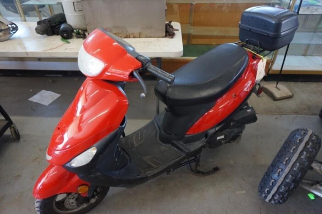 2021X Pro Maui Moped