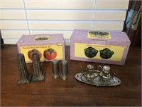 Vintage lot of salt and pepper shakers Metal
