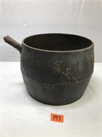 Vintage Marietta 8 Quart Cast Iron Pot
