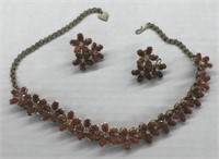 Costume jewelry necklace 16 1/2 in with earrings