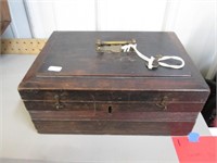 10”x13” Wood Box w/Working Key.