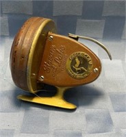 Vintage Stream and Lake Model 88A fishing reel