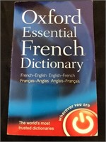 Oxford Essential French Dictionary-soft cover