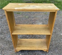 WOODEN BOOK SHELF WITH SOME SPLITING 20 X 8 X 27