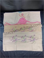 2 Sets Of Vintage Handmade Pillow Cases