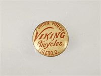 EARLY UNION MFG. VIKING BICYCLES CELLULOID BUTTON