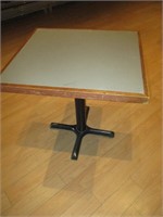 Table 25'' x 28''