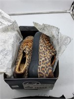 Sixty seven size 7 leopard shoes