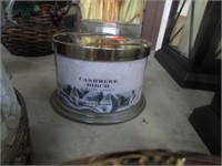 CASHMERE BIRCH SCENTED CANDLE