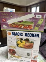 NEW IN THE BOX BLACK & DECKER STEAMER AND V