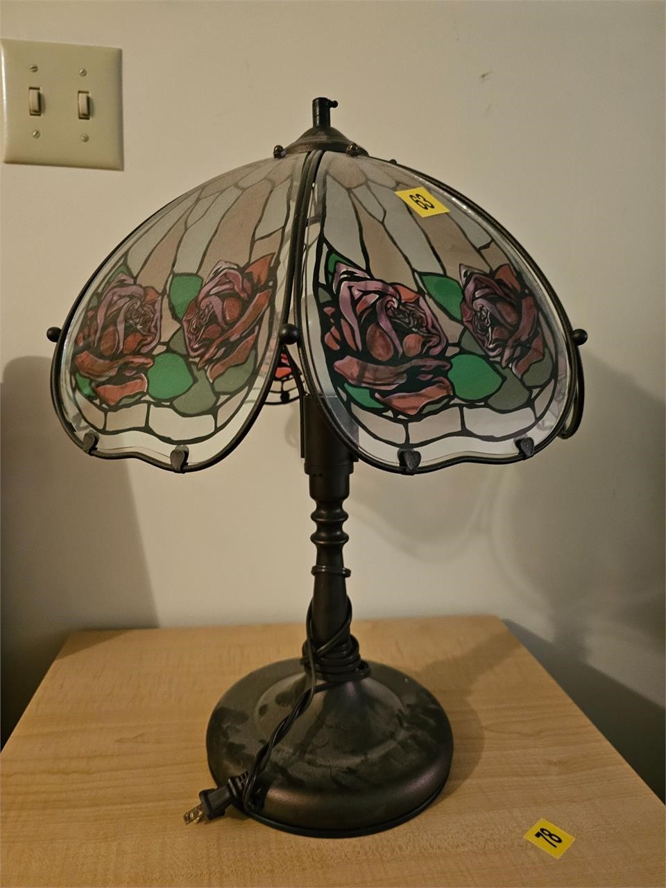 Glass table lamp