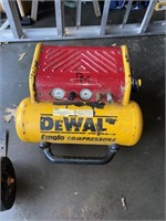 DEWALT Air compressor & dolly