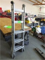 Werner Aluminum 5'-10' Folding Ladder