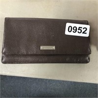 KENNETH COLE CLUTCH WALLET