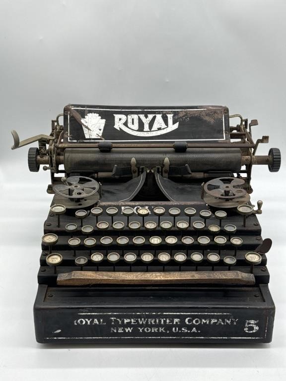 Antique Royal Standard No. 5 Staircase Typewriter