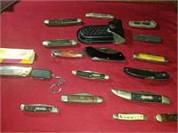 Collection of 17 assorted vintage pocket knives