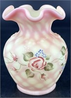 Beautiful Fenton Burmese Hp Lattice Optic Vase By