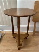 ROUND WOODEN TABLE/STAND (16" DIAMETER, 24" TALL)
