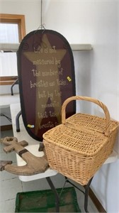 Basket, anchor decor, wall,sign