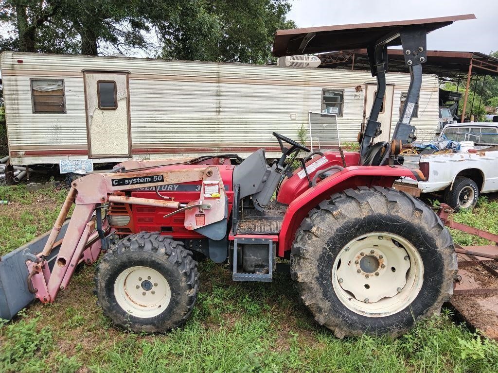 Century 3040 four-wheel drive 44 horse tractor