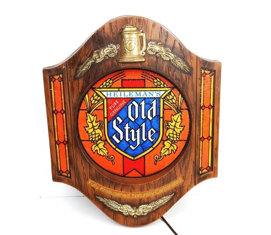 VINTAGE OLD STYLE LIGHTED BEER SIGN