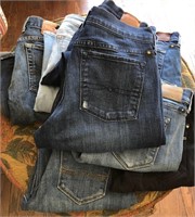 J - LUCKY BRAND JEANS (M24 2)