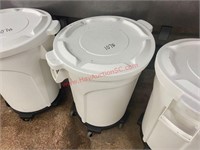 INGREDIENT BIN ON CASTERS