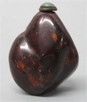 CHINESE PEBBLE FORM AMBER SNUFF BOTTLE