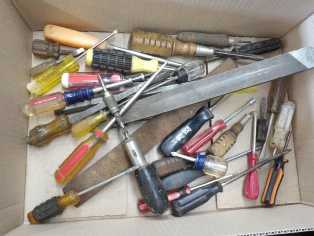 ASSORTED HAND TOOLS