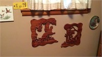 (4) wall hangings-Plate, hot pad & carved wood