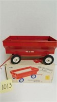 1/16 Tru-Scale 402 Flare Box Wagon w/ Orig. Box -